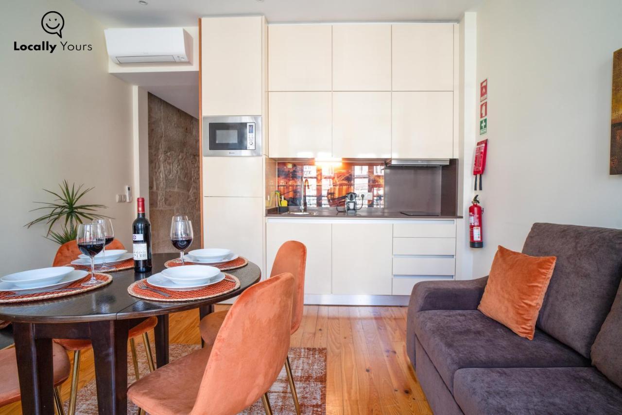 Locally Yours Sao Bento Apartment *