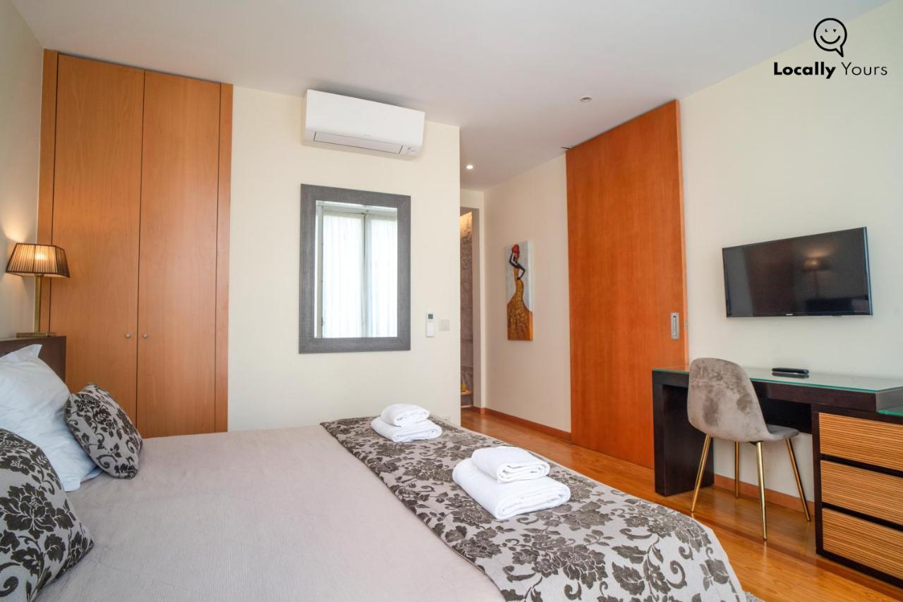 Locally Yours Sao Bento Apartment Porto